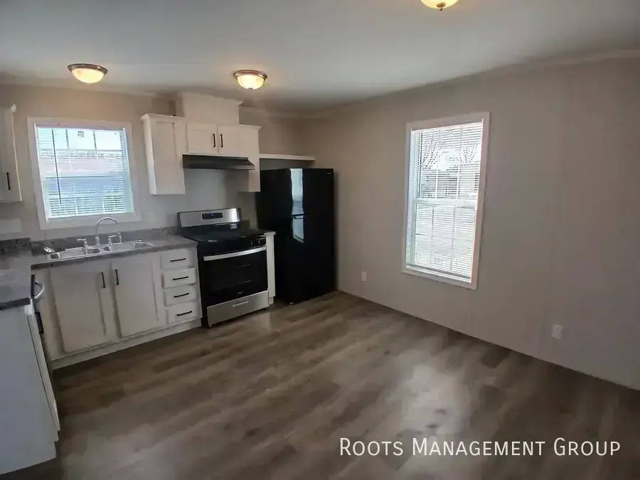 Apartment for rent at 614 Carriage Lane Estate, Streator, IL 61364