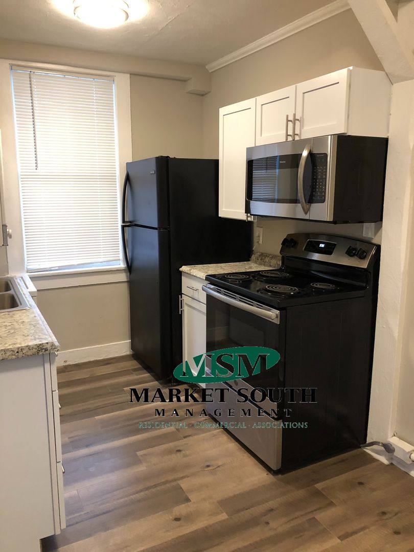 Apartment for rent at 412 E 50th St, Savannah, GA 31405