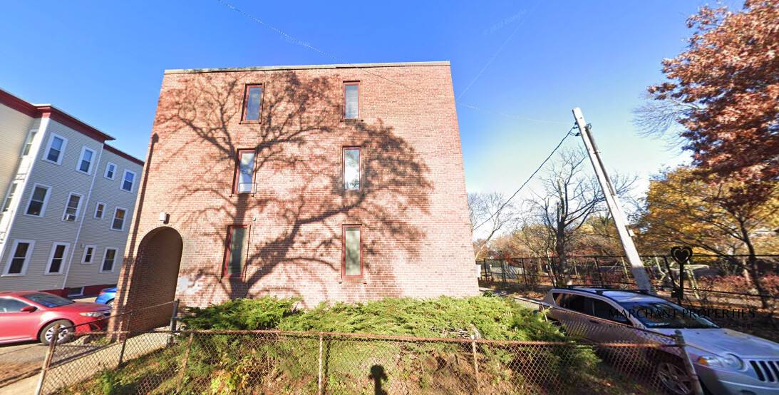 Apartment for rent at 524 Putnam Ave #1, Cambridge, MA 02139