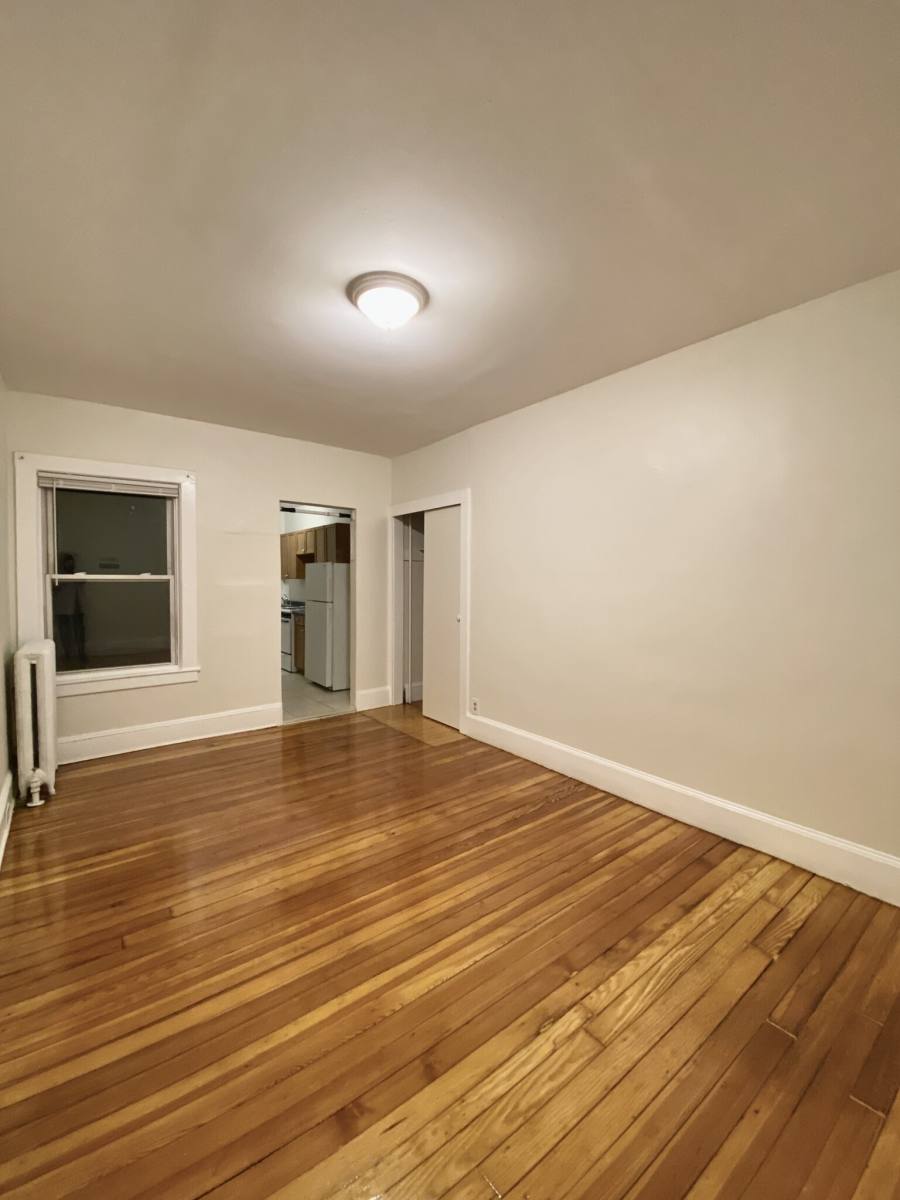 Apartment for rent at 132 Oxford St #1A, Cambridge, MA 02140