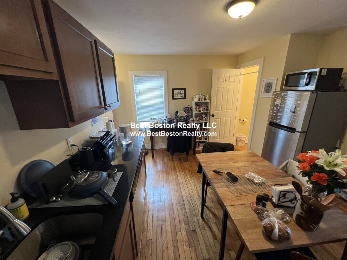 House for rent at 5-7 Blake St #4, Cambridge, MA 02140