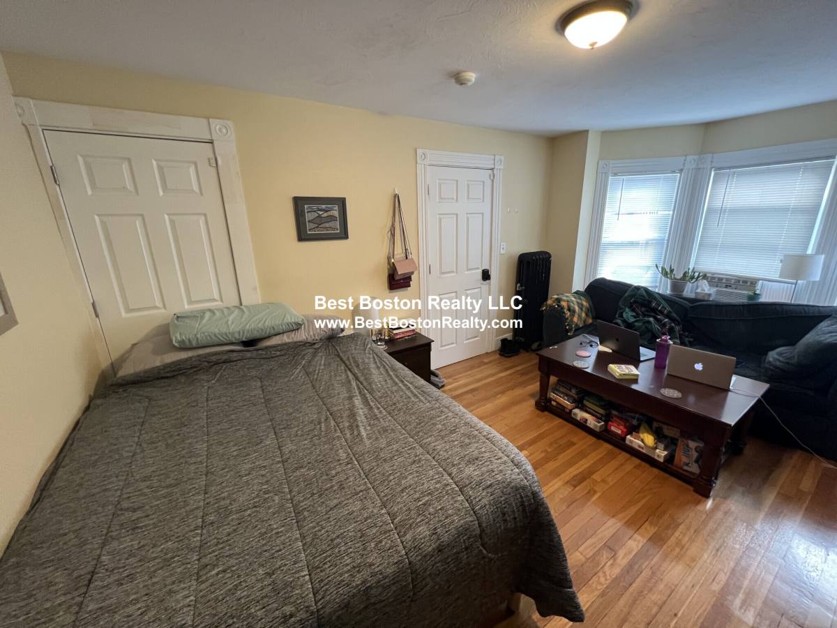 House for rent at 5-7 Blake St #4, Cambridge, MA 02140
