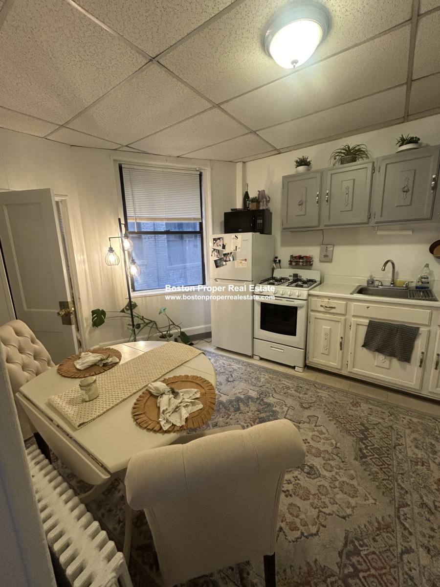 Apartment for rent at 9 Myrtle St #4, Boston, MA 02114
