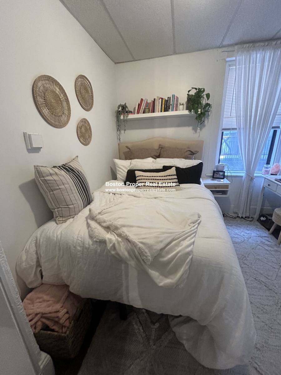 Apartment for rent at 9 Myrtle St #4, Boston, MA 02114