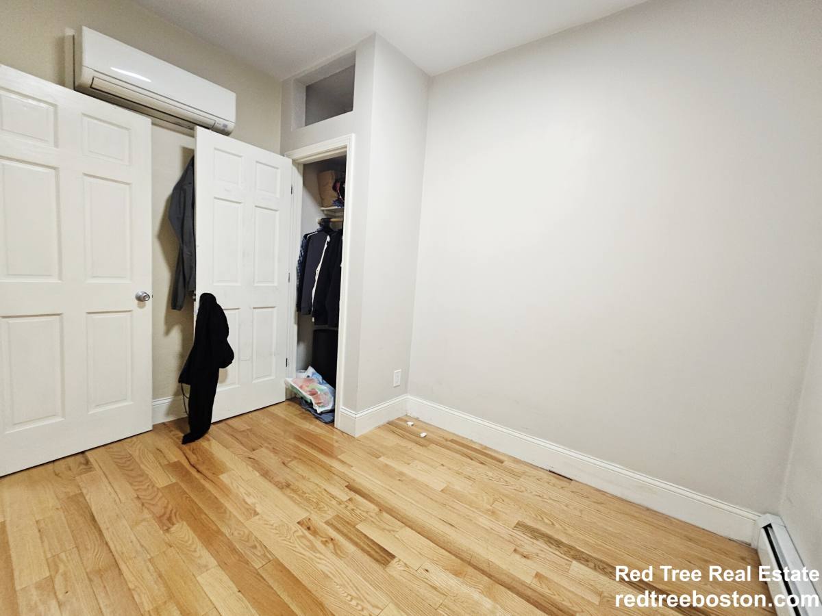 Apartment for rent at 51 Joy St #1R, Boston, MA 02114