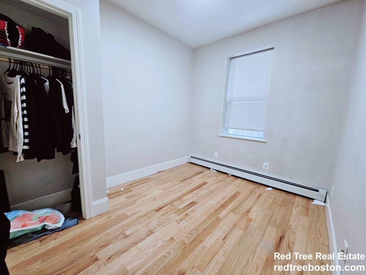 Apartment for rent at 51 Joy St #1R, Boston, MA 02114