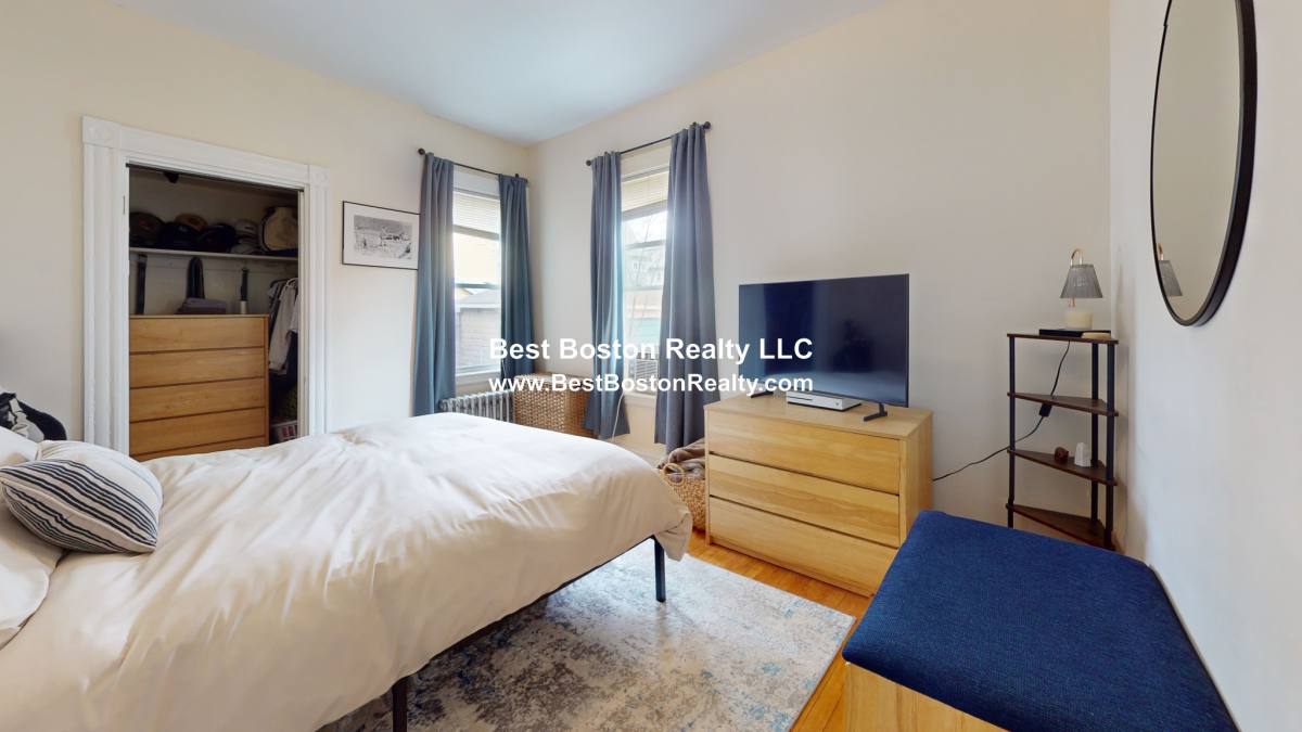 Apartment for rent at 26 Marathon St #1, Arlington, MA 02474
