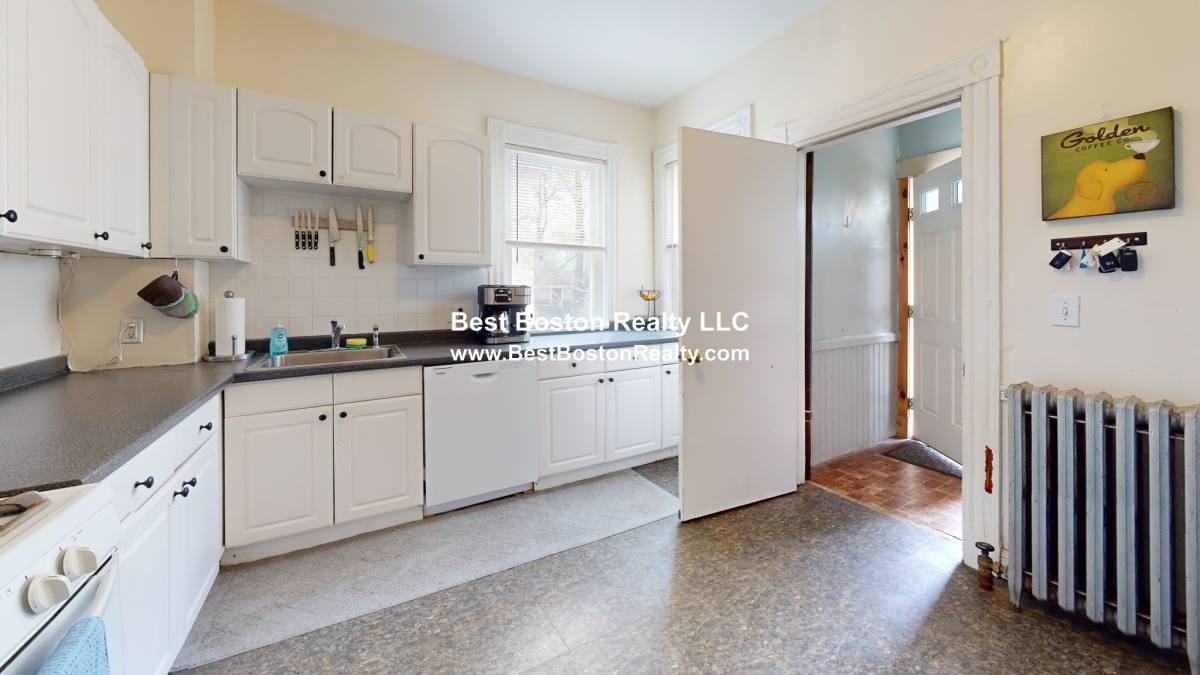 Apartment for rent at 26 Marathon St #1, Arlington, MA 02474