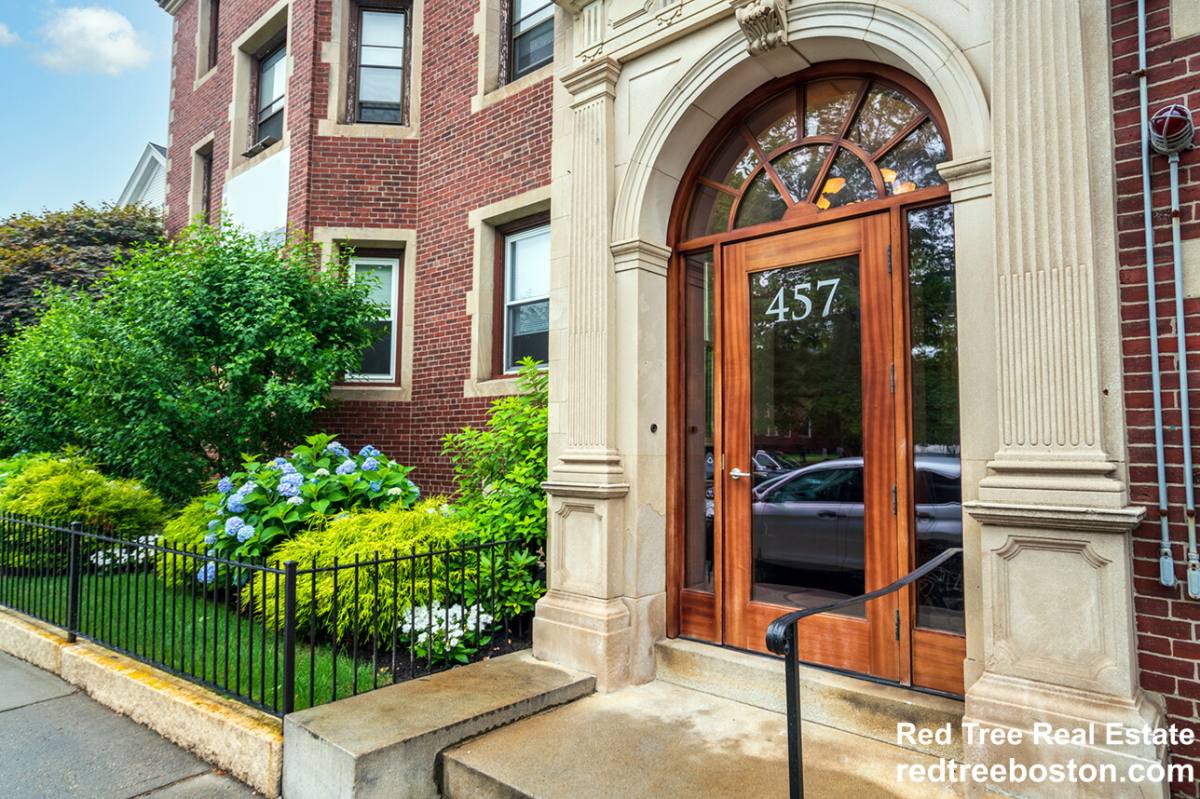 Apartment for rent at 457 Centre St #302, Newton, MA 02458