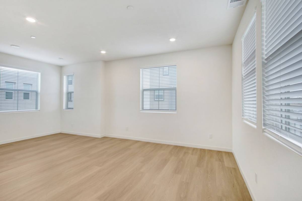 Townhouse for rent at 221 N Mountain Ave, Ontario, CA 91762