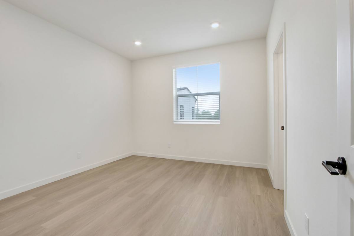 Townhouse for rent at 221 N Mountain Ave, Ontario, CA 91762