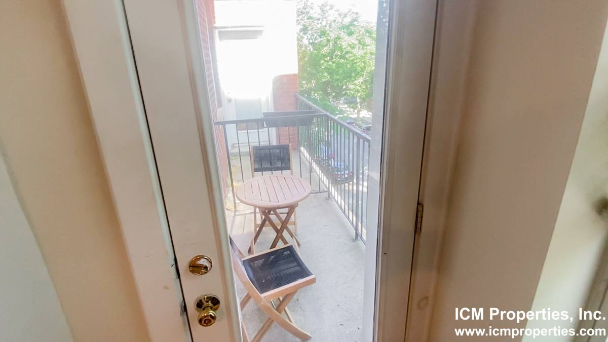 Apartment for rent at 2520 W Leland #C3, Chicago, IL 60625