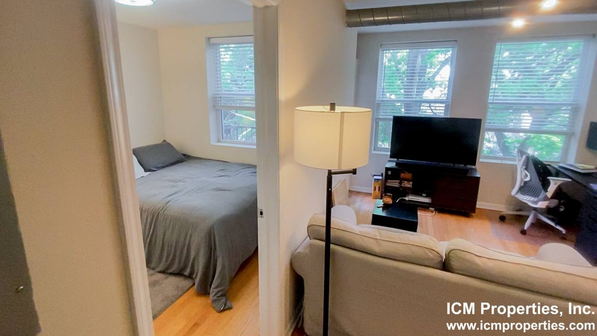 Apartment for rent at 2520 W Leland #C3, Chicago, IL 60625