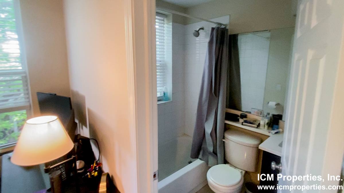 Apartment for rent at 2520 W Leland #C3, Chicago, IL 60625