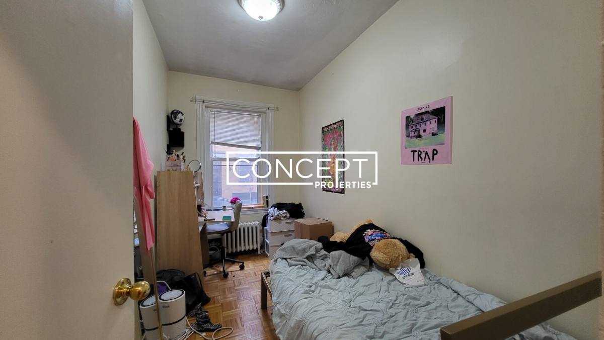 Apartment for rent at 40 Anderson St #1, Boston, MA 02114