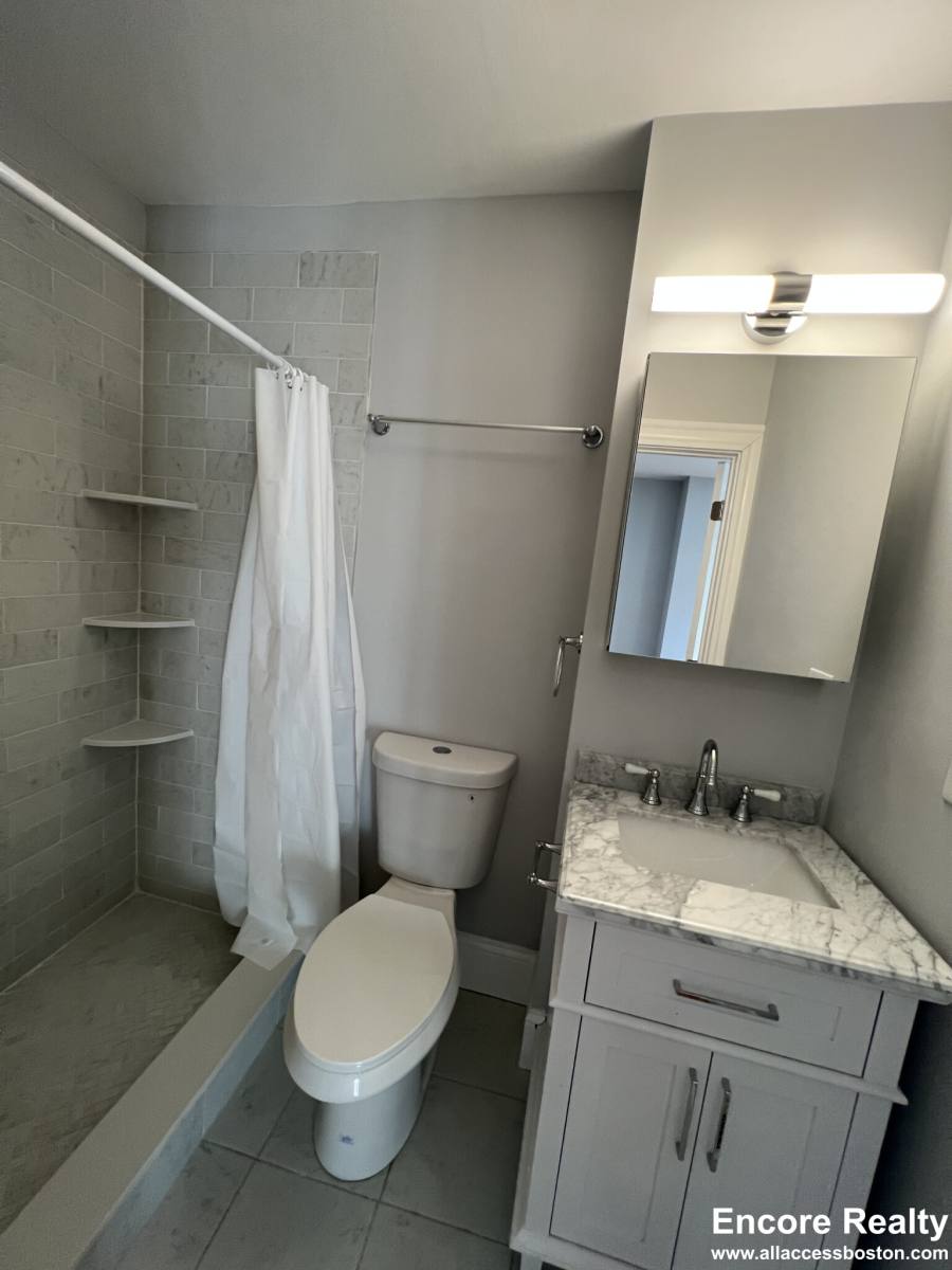 Apartment for rent at 372 Oxford St #2, Cambridge, MA 02140