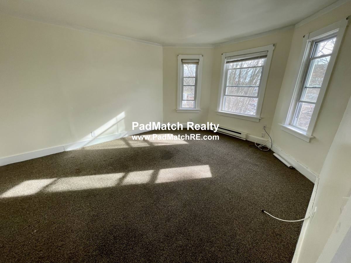 Apartment for rent at 21 Hope St #2R, Taunton, MA 02780