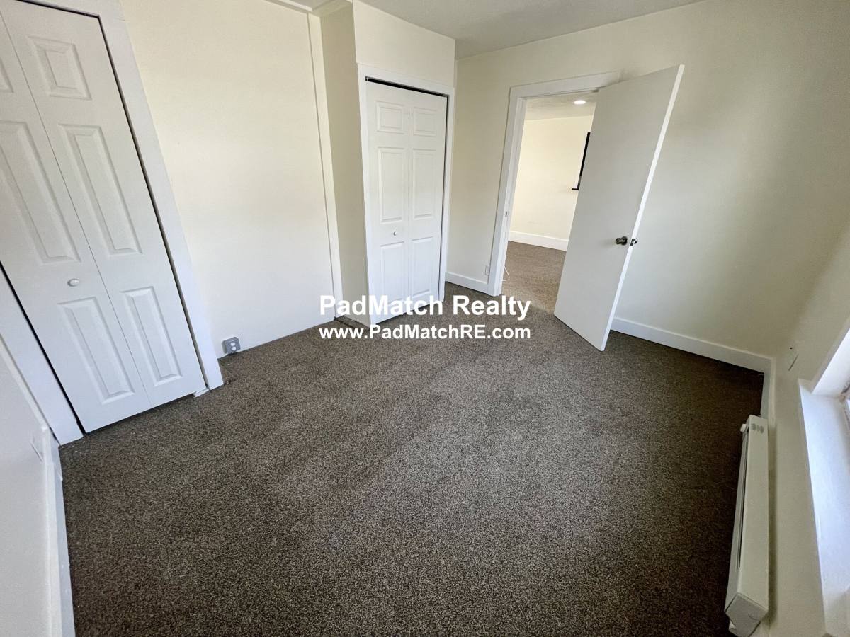 Apartment for rent at 21 Hope St #2R, Taunton, MA 02780
