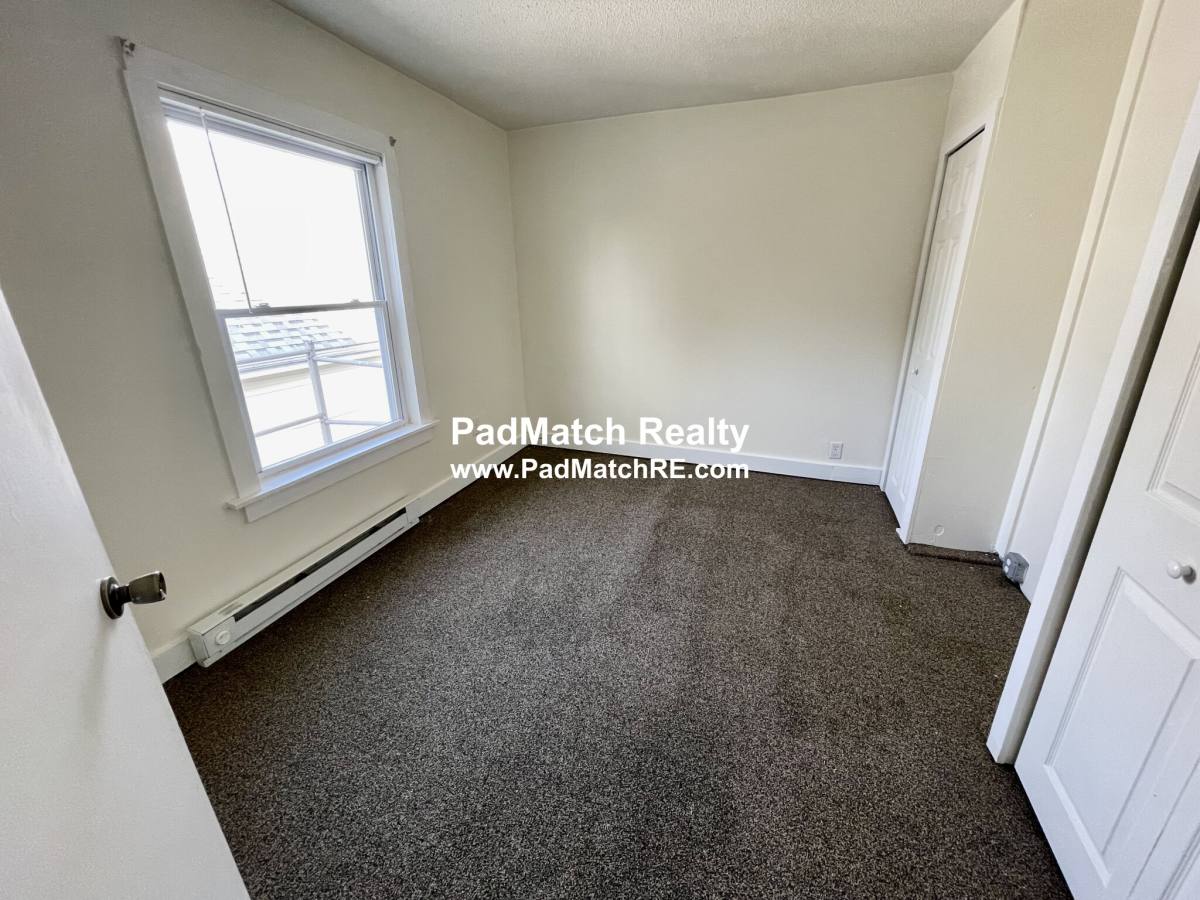 Apartment for rent at 21 Hope St #2R, Taunton, MA 02780