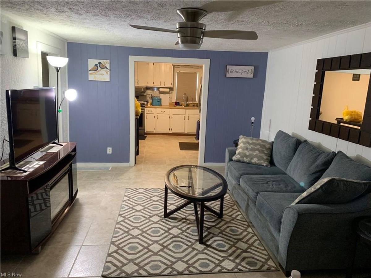 House for rent at 2512 Nash St, Parkersburg, WV 26101