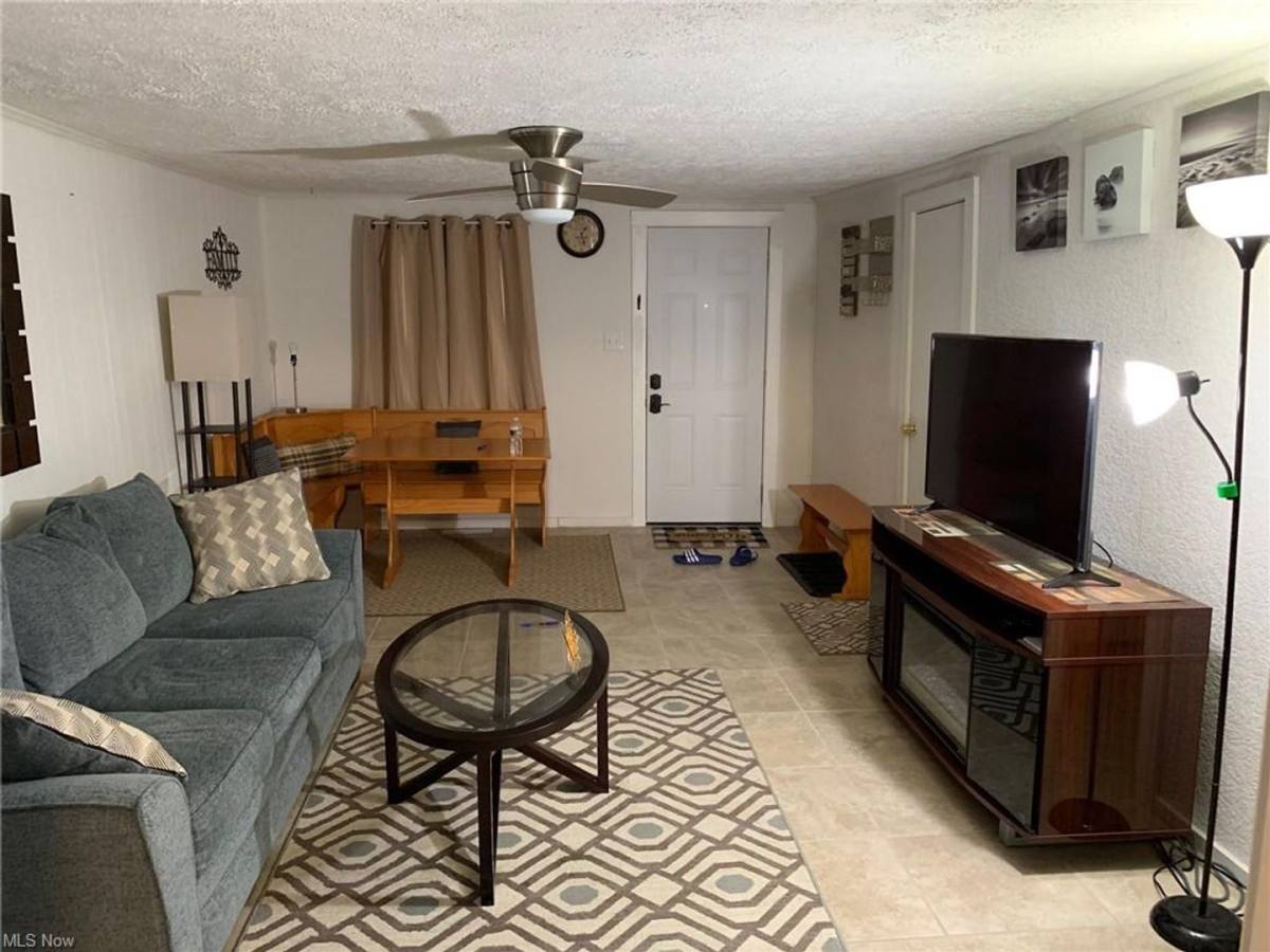 House for rent at 2512 Nash St, Parkersburg, WV 26101