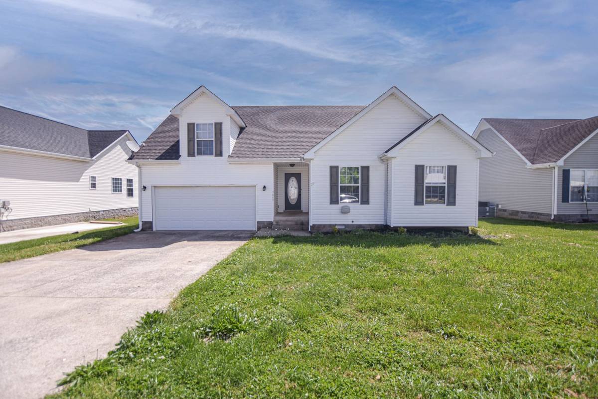 House for rent at 3669 S Naples Court, Clarksville, TN 37040