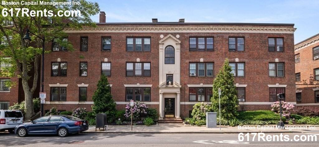 Apartment for rent at 1982 Commonwealth Ave #A, Brighton, MA 02135