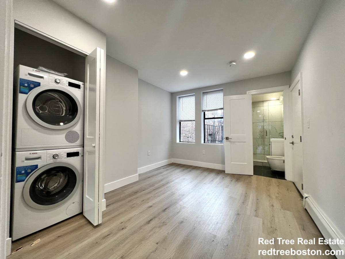Apartment for rent at 44 Joy St #9, Boston, MA 02114
