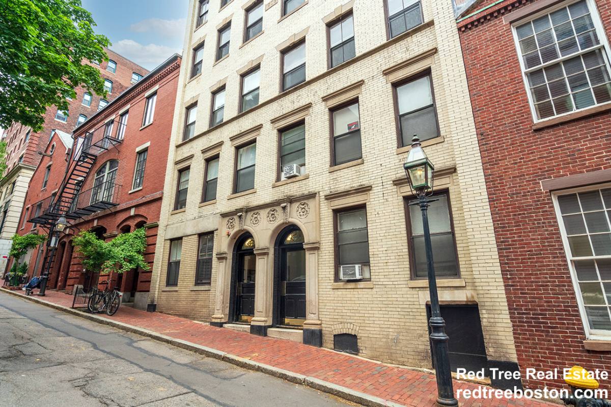 Apartment for rent at 44 Joy St #9, Boston, MA 02114