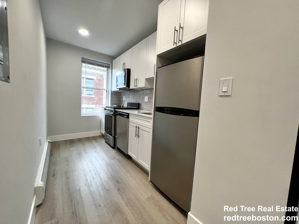 Apartment for rent at 44 Joy St #9, Boston, MA 02114
