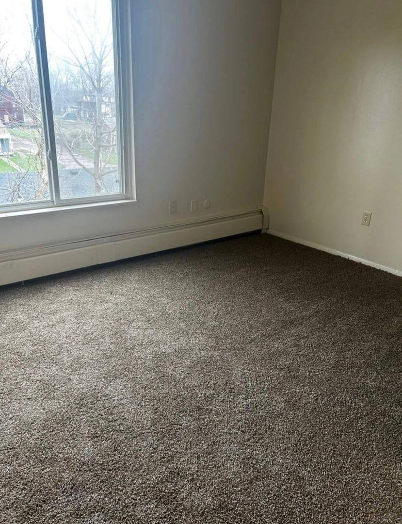 Apartment for rent at 1906, 6th St NE, Canton, OH 44704