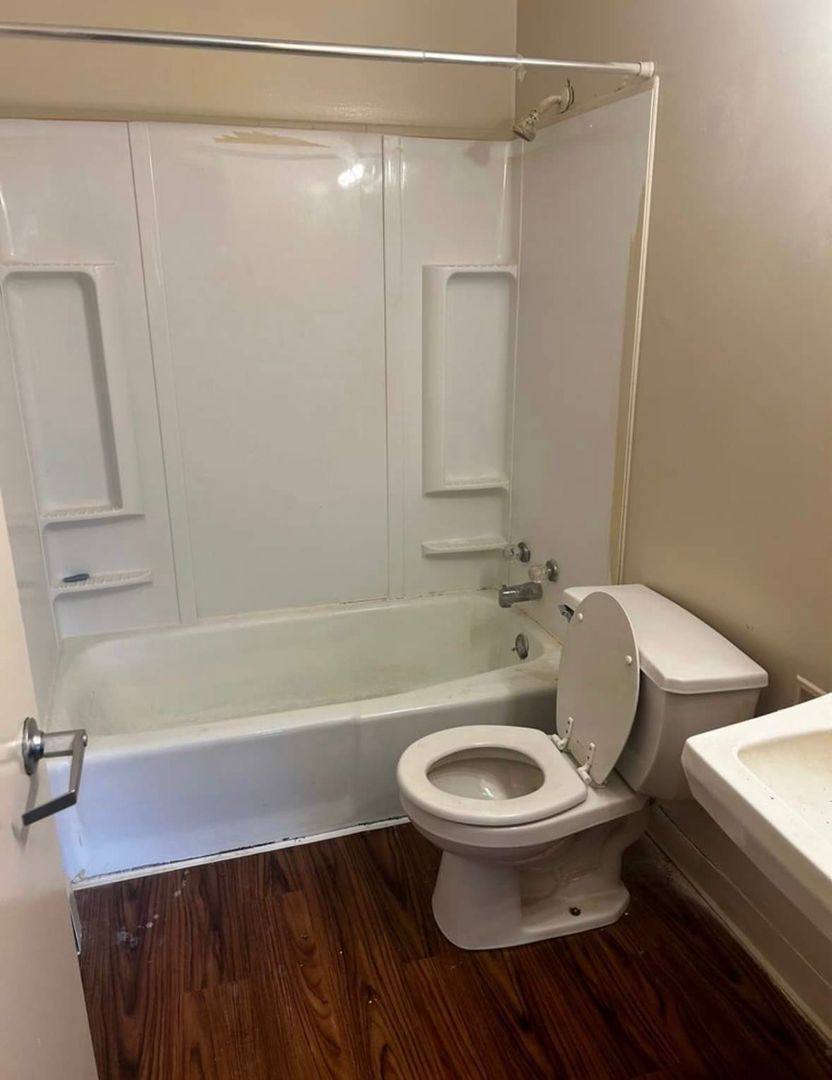 Apartment for rent at 1906, 6th St NE, Canton, OH 44704
