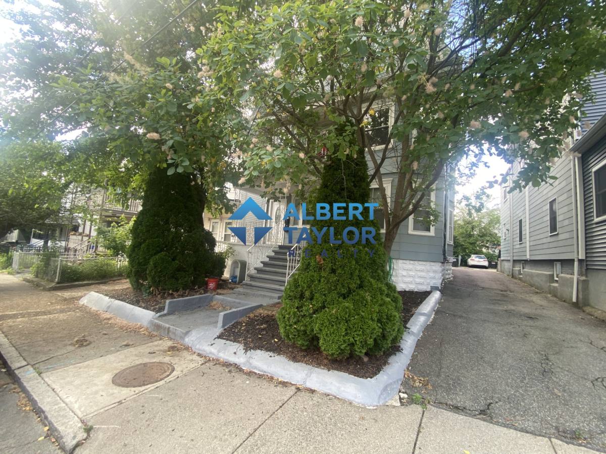 House for rent at 10 Evergreen Ave #3, Somerville, MA 02145