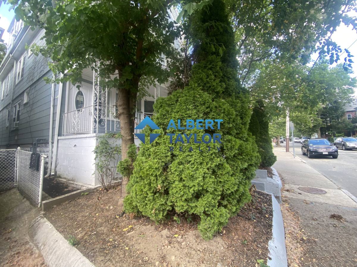 House for rent at 10 Evergreen Ave #3, Somerville, MA 02145