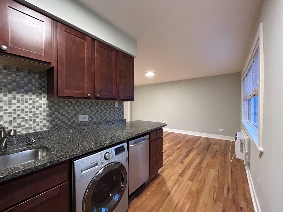 Apartment for rent at 696 Elm, Highland Park, IL 60035