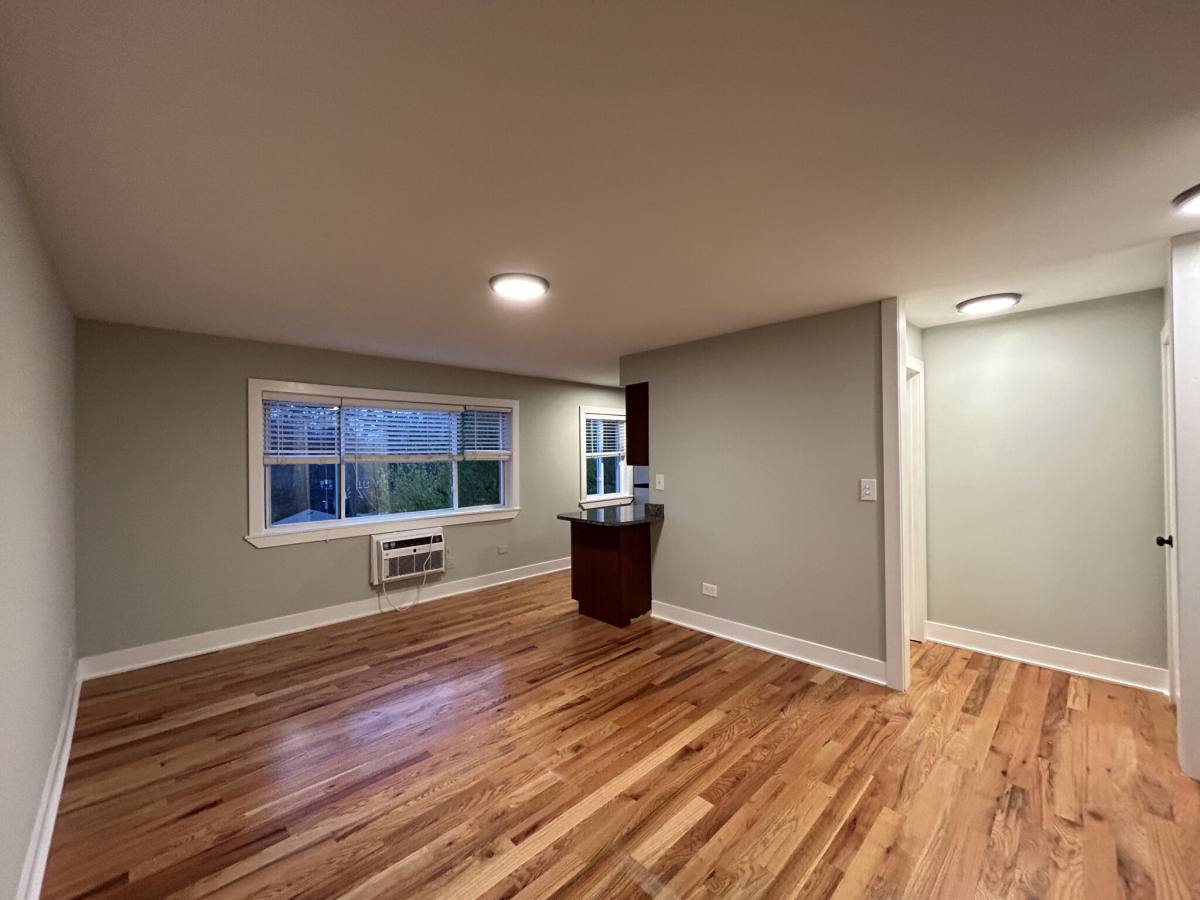 Apartment for rent at 696 Elm, Highland Park, IL 60035