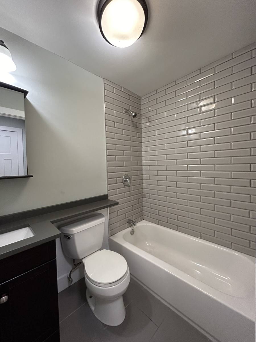 Apartment for rent at 696 Elm, Highland Park, IL 60035