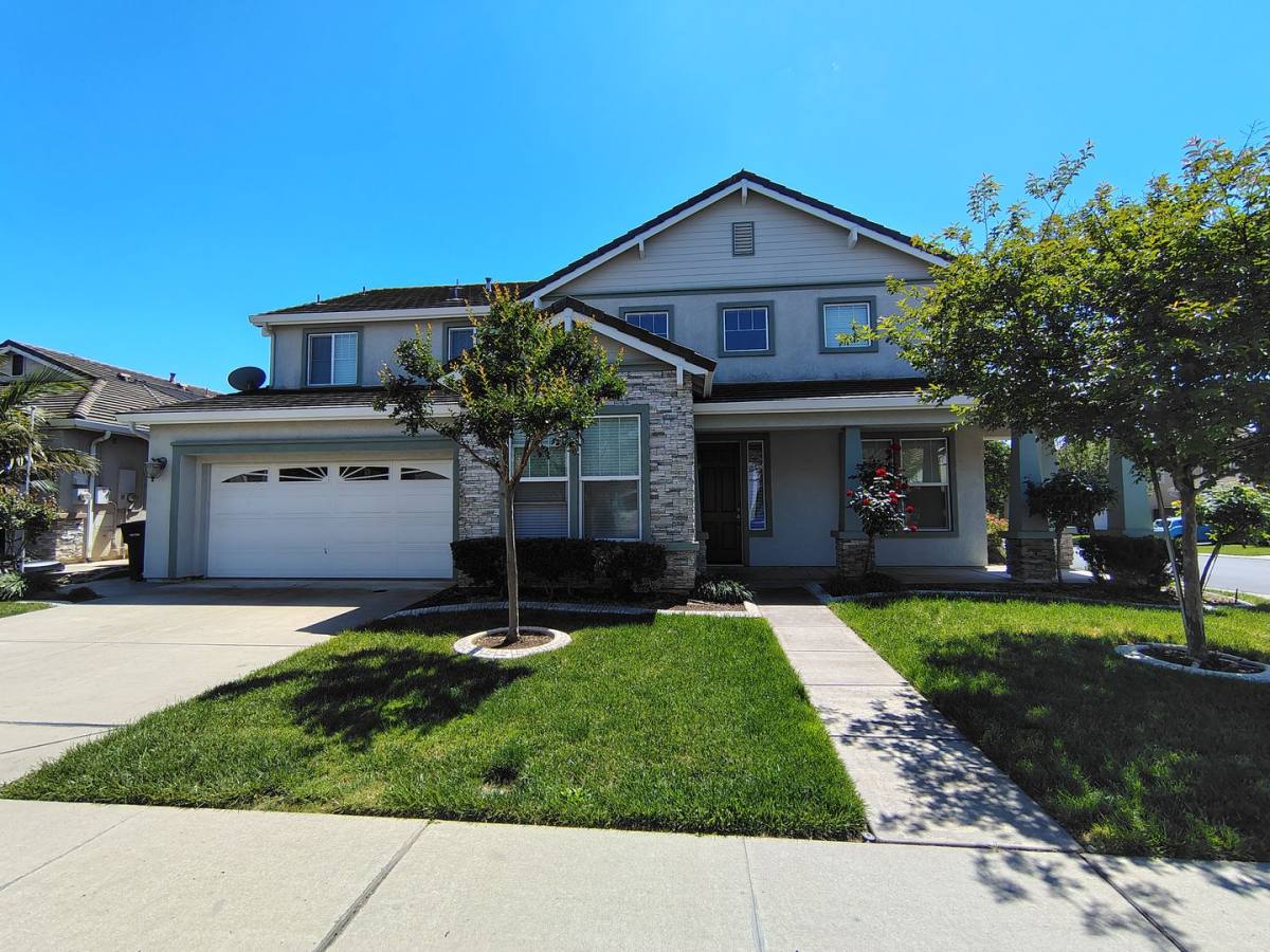 House for rent at 13606 Brook Way, Waterford, CA 95386