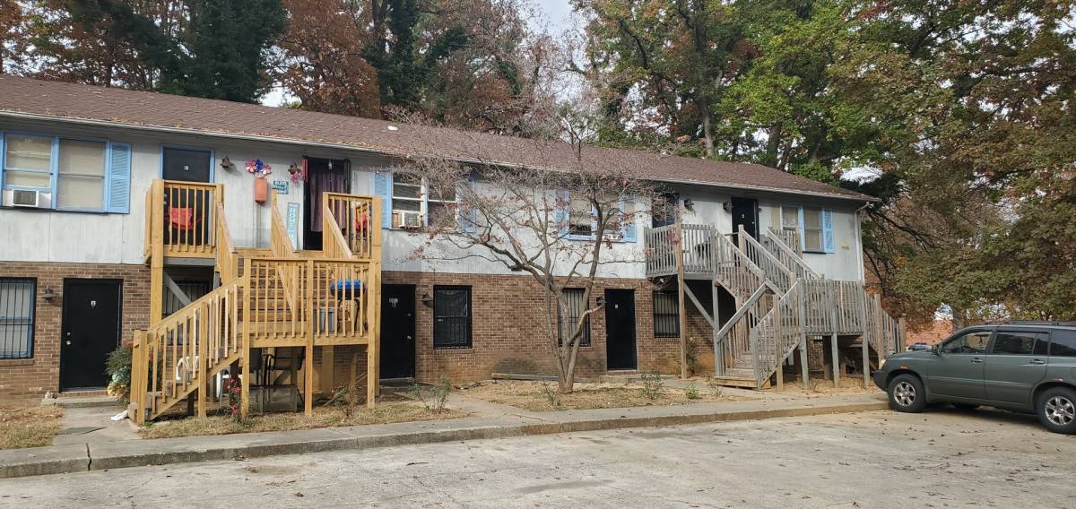 Apartment for rent at 201 E Meadowview Rd, Greensboro, NC 27406