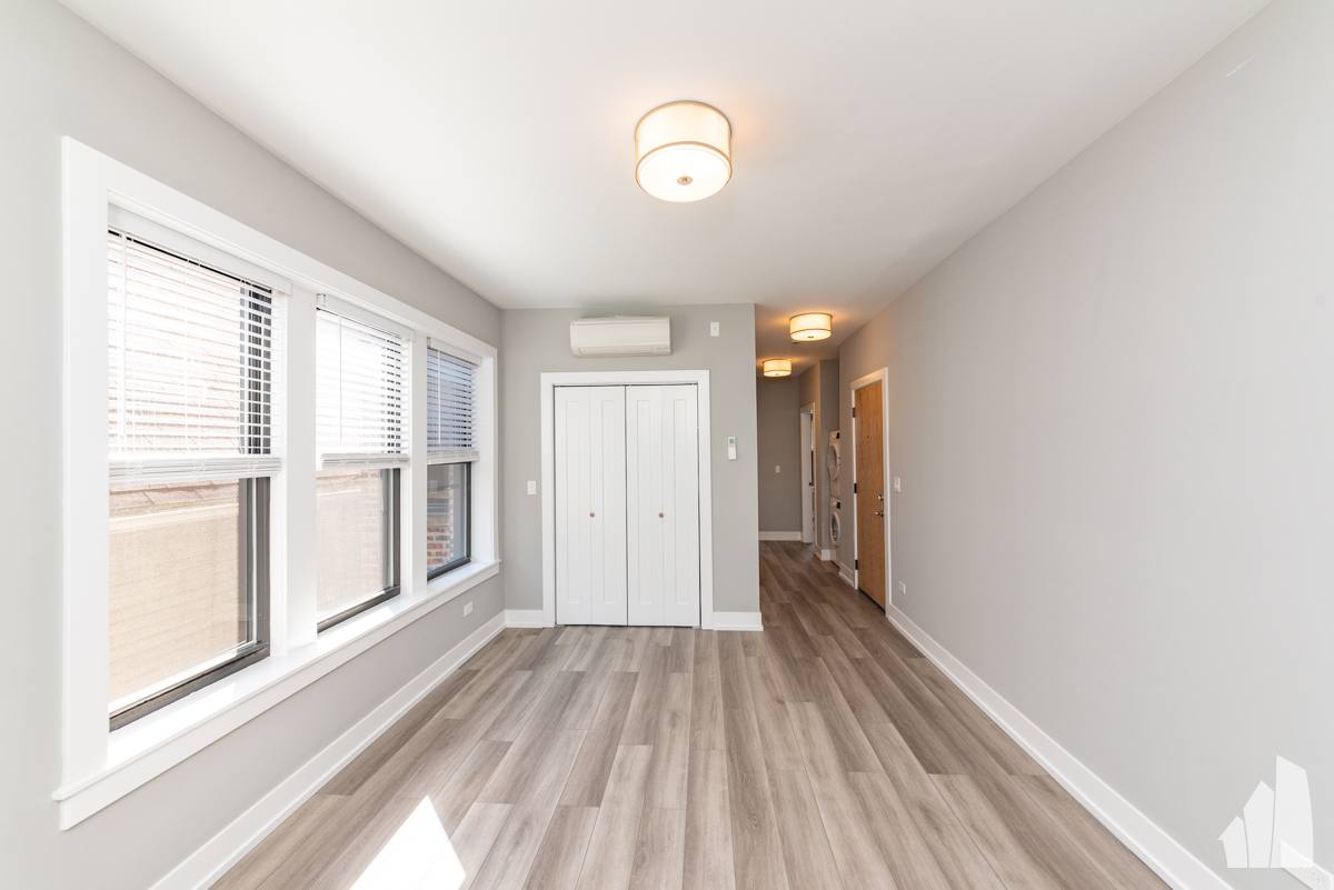 Apartment for rent at 3933 N Janssen Ave #2N, Chicago, IL 60613