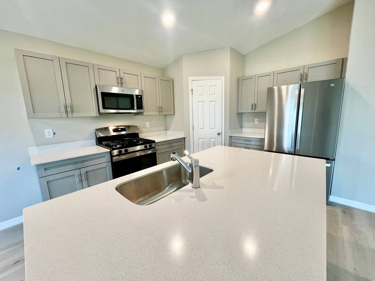 House for rent at 14664 Gallop Run Dr, Lithia, FL 33547