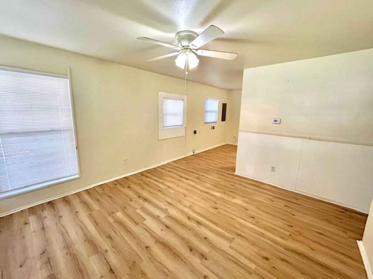 House for rent at 2433 Shepard Dr, Huntsville, AL 35810