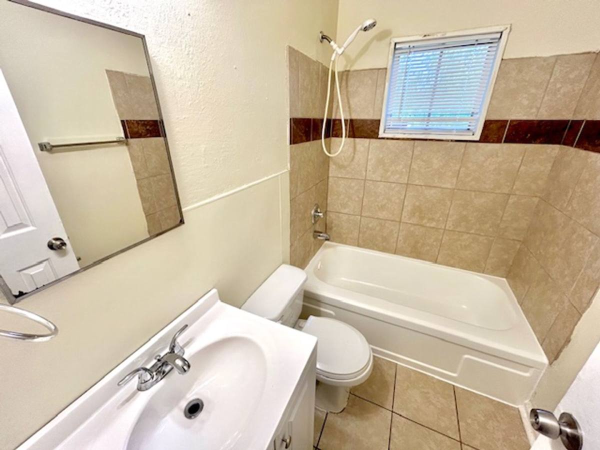 House for rent at 2433 Shepard Dr, Huntsville, AL 35810