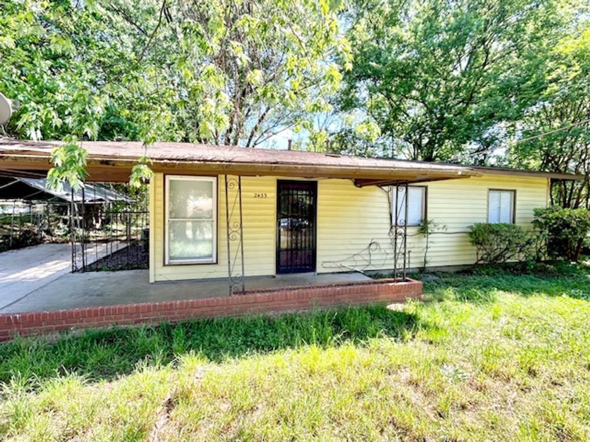 House for rent at 2433 Shepard Dr, Huntsville, AL 35810