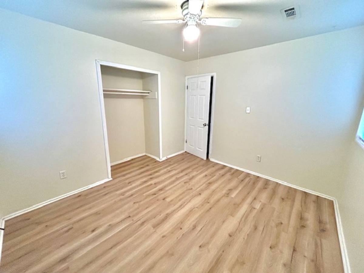 House for rent at 2433 Shepard Dr, Huntsville, AL 35810