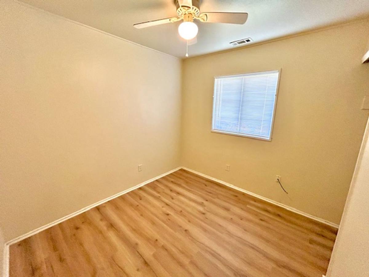 House for rent at 2433 Shepard Dr, Huntsville, AL 35810