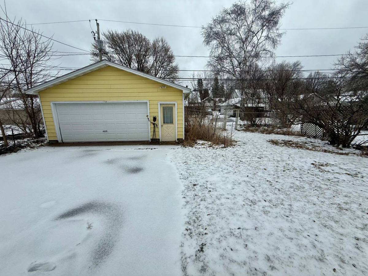 Apartment for rent at 909 S 6th Ave, Wausau, WI 54401