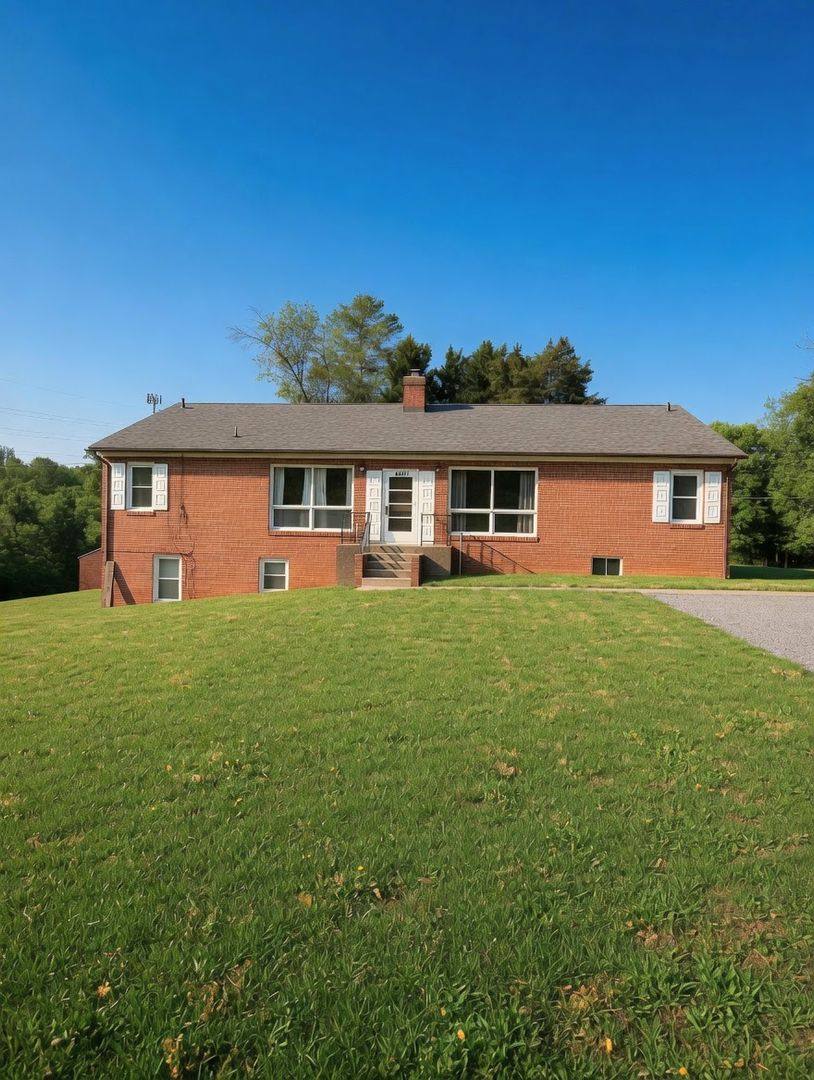 Apartment for rent at 4801 Boonsboro Rd, Lynchburg, VA 24503