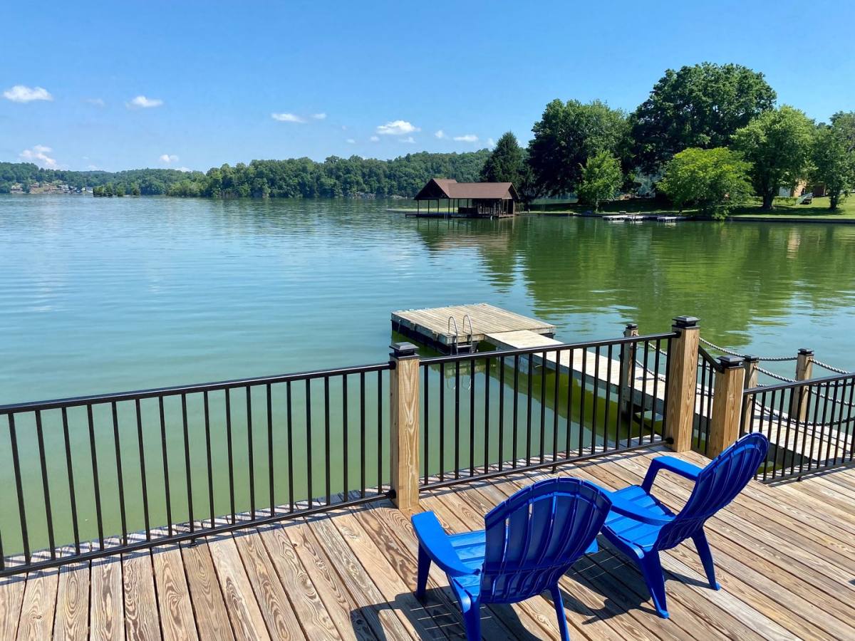 Apartment for rent at 652 Oak Grove Rd #15, Johnson City, TN 37615