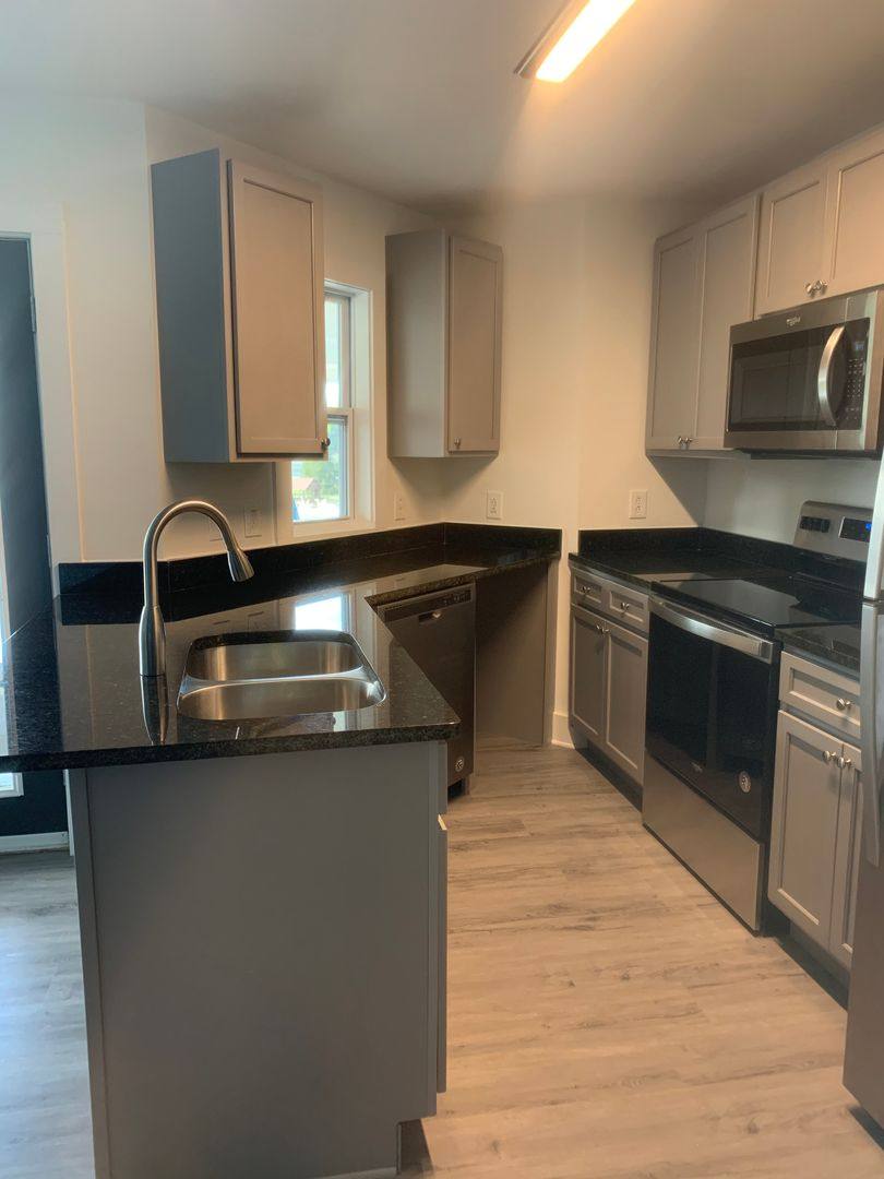 Apartment for rent at 652 Oak Grove Rd #15, Johnson City, TN 37615